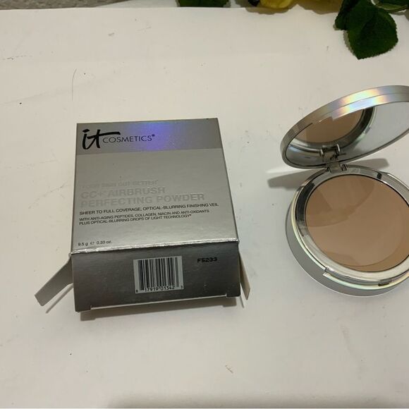 It Cosmetics CC+ Airbrush Perfecting Powder Foundation MEDIUM. BNIB - Picture 6 of 8